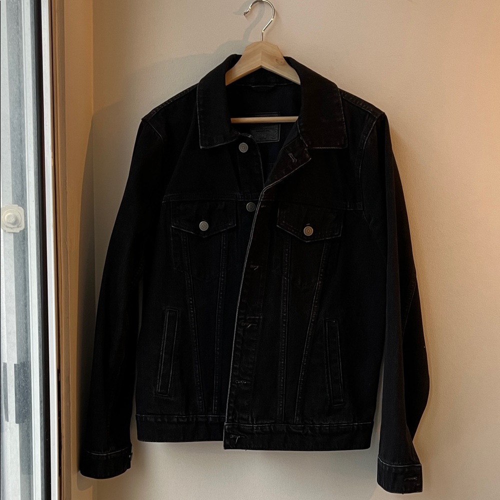 Abercrombie & Fitch black Jean jacket